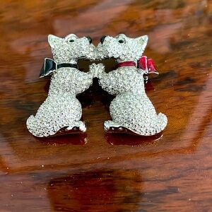 Scotty or Westy Swarovski pin.